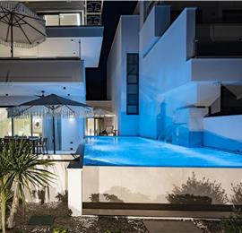 Selection of 5 bedroom seafront villas with pool on Ciovo near Trogir, sleeps 10